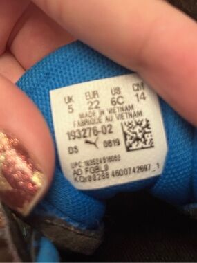 Puma Toddler Blue and Black Athletic Shoe - size 6